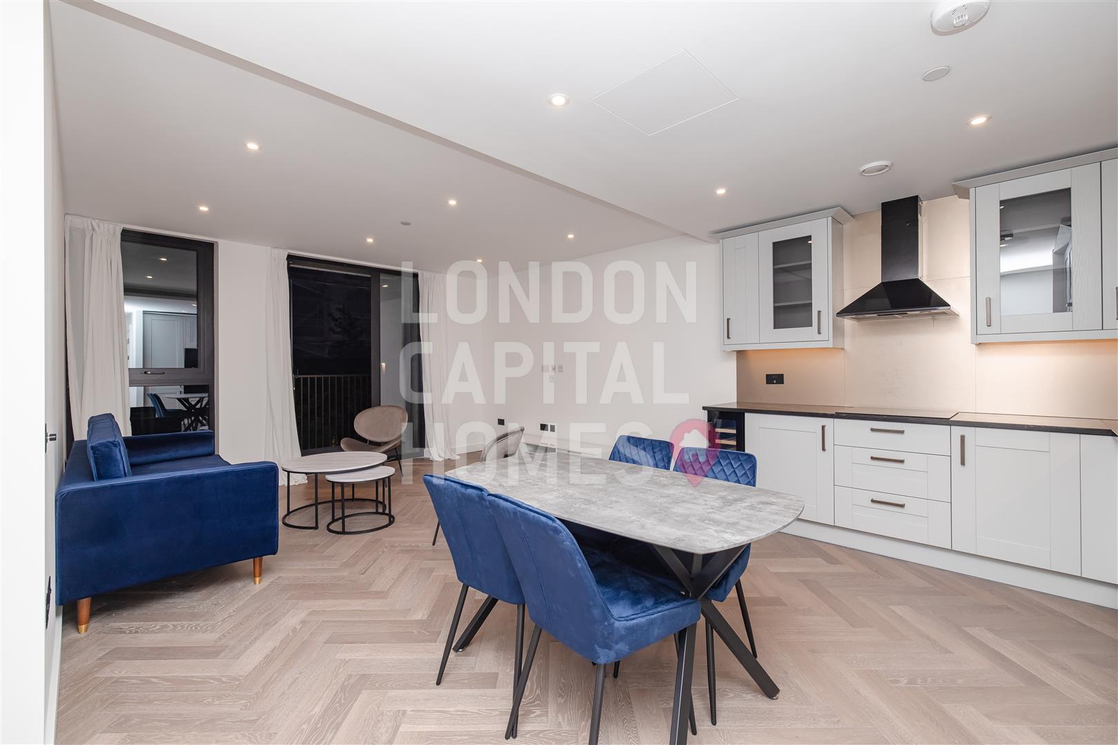 2 bed property in 1 Merino Gardens, London